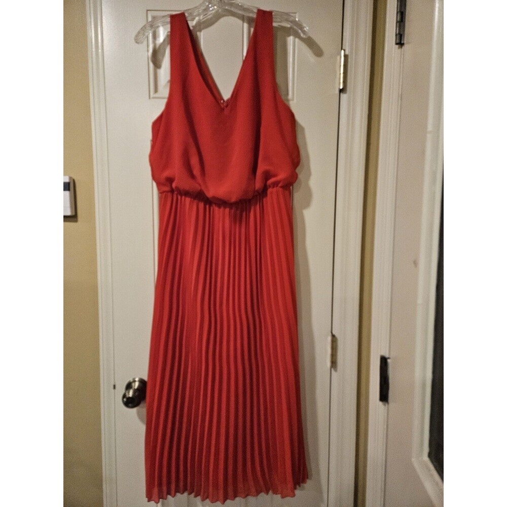 NEW Sam Edelman V-Neck Accordion Pleat Dress In Red, Size 10
